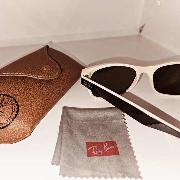 BLACK AND CREAM WAYFARERS CLASSIC RAY BANS SUNGLASSES - Picture 2 of 6